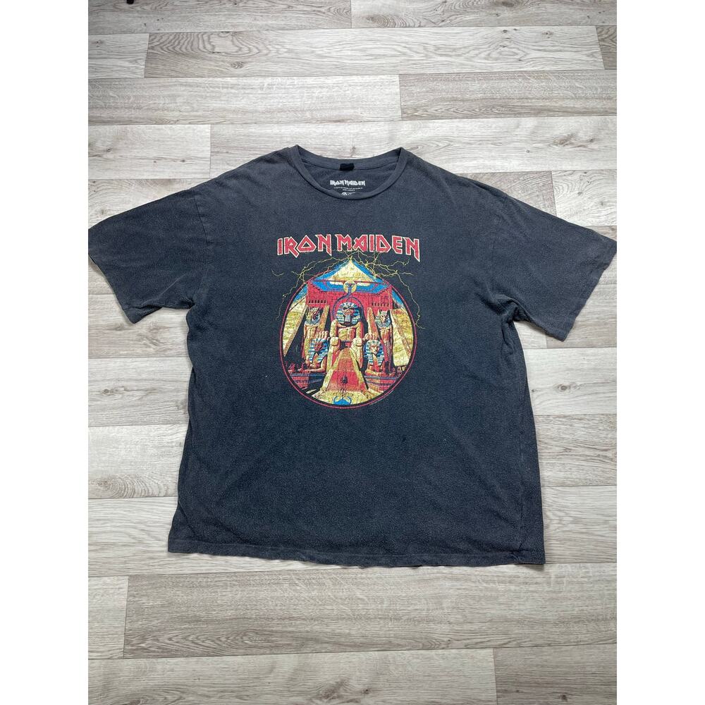 🔥Urban Outfitters Iron Maiden Oversized Dad T- Shirt Short Sleeve Faded Graphic - Picture 5 of 16